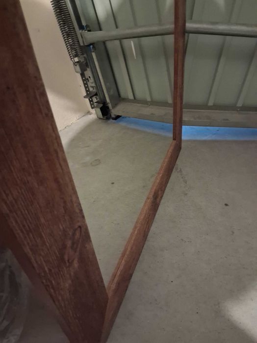 Espelho com moldura em madeira (maciça)