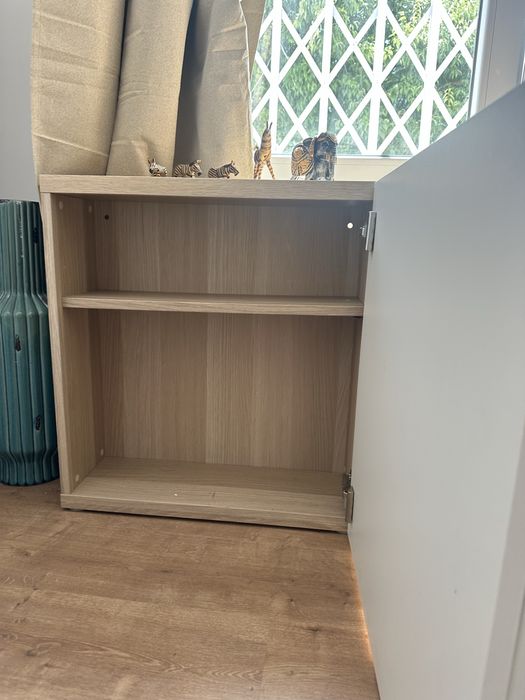 Aparador BESTA ikea - conjunto de 3 modulos separados