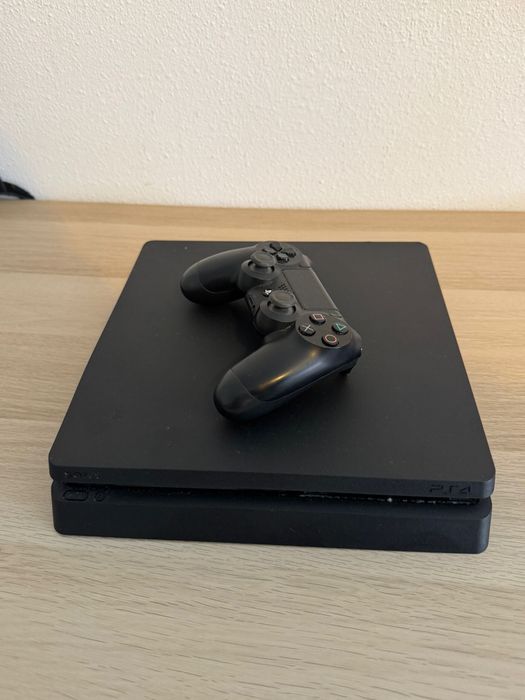 Playstation 4 slim + 1 comando + fifa 17