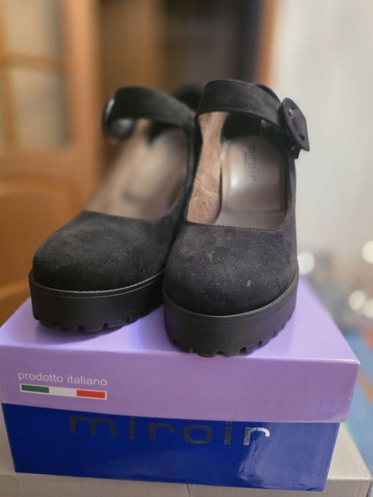 Жіночі туфлі Miroir