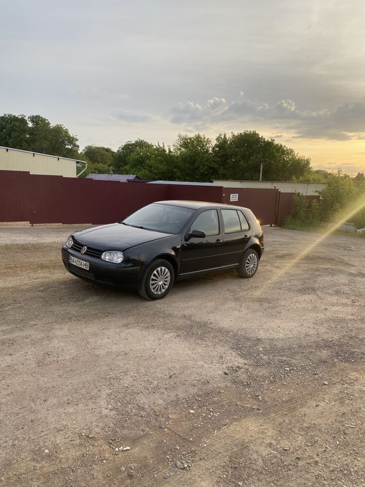 Volkswagen Golf 4 1.6 2000 рік