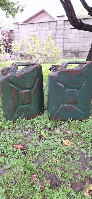 Канистра металлическая, 20л.