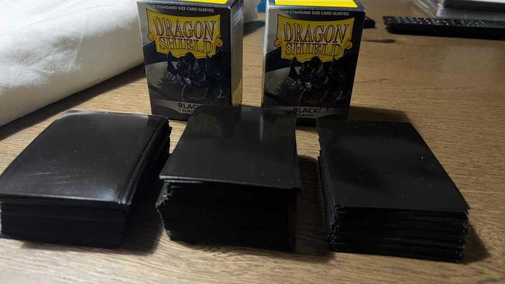 300 Dragon Shield Sleeves - Classic Black