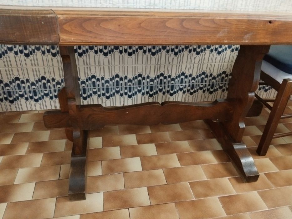Mesa e 6 cadeiras