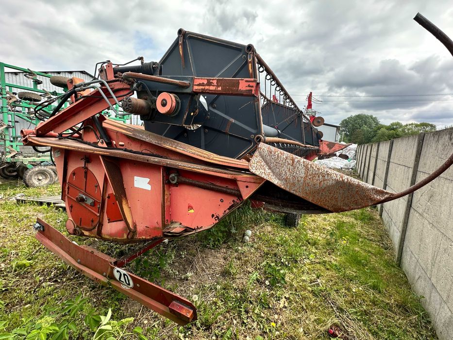 Жниварка Massey Ferguson MF 1996