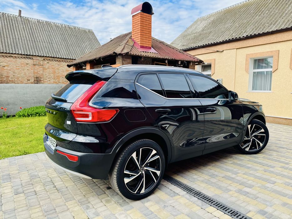 Volvo XC40 1.5PHEV AWD R-Design 2022рік Official