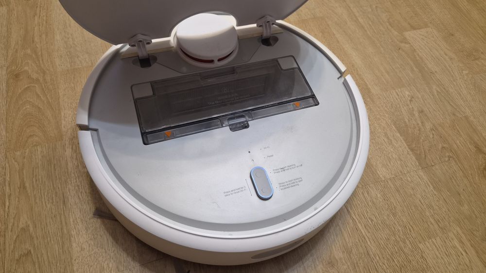 Робот пилосос Xiaomi Mi Robot Vacuum