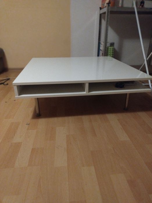 Stolik kawowy biały