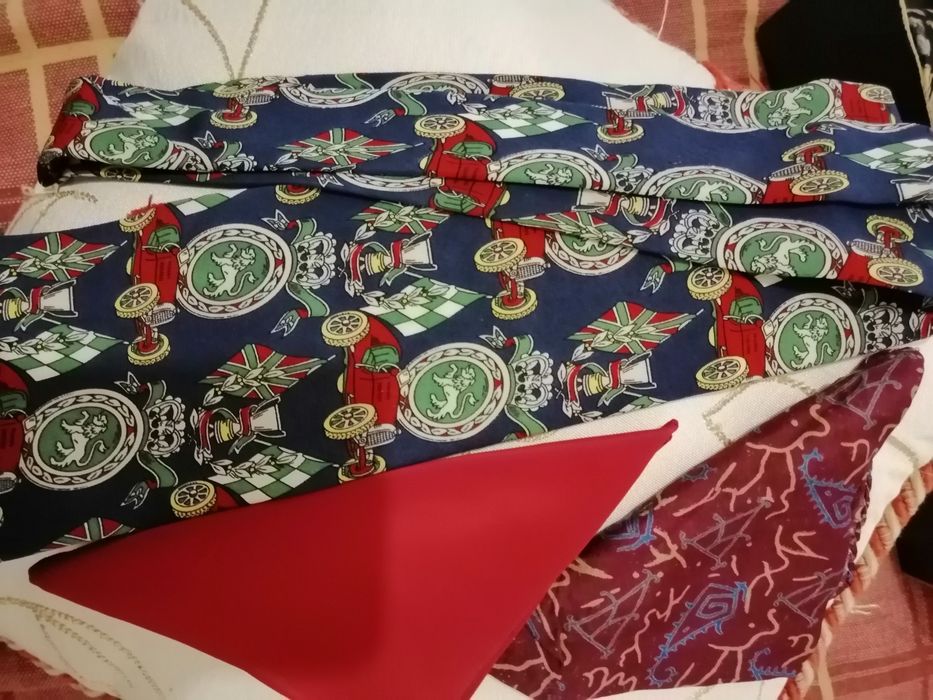 Gravatas como novas
