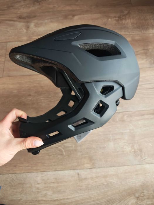 Kask rowerowy szczękowy full face dla dzieci dwu częściowy z lampką