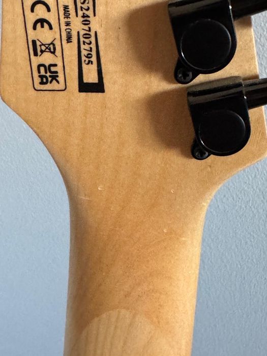 Guitarra Ibanez 7 cordas quase nova