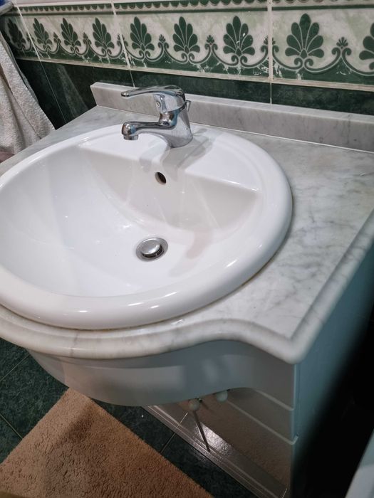 Móvel WC completo com misturadora e espelho