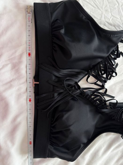 Biustonosz bikini z modnymi frędzlami