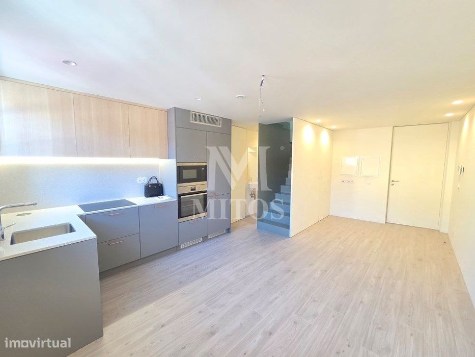 Apartamento T2 Duplex para venda no centro de Viana do Castelo