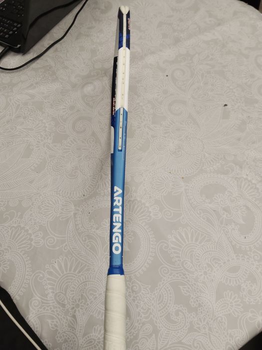 Raquete de squash e 3 bolas