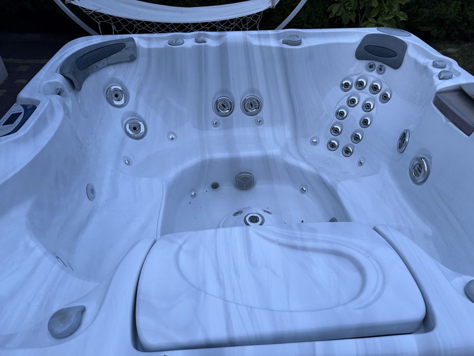 Jacuzzi Sundance