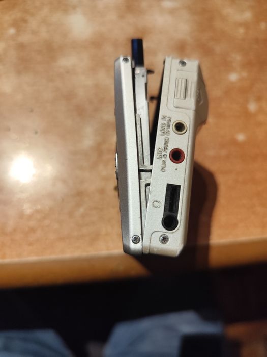 Mini disk Sony MZ-R700