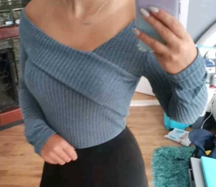 Body sweterek odkryte ramie, elegancki shein M