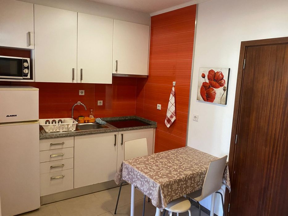 Aluga-quarto Praça da Batalha