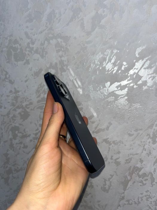 Продам айфон 15 pro на 128 Gb