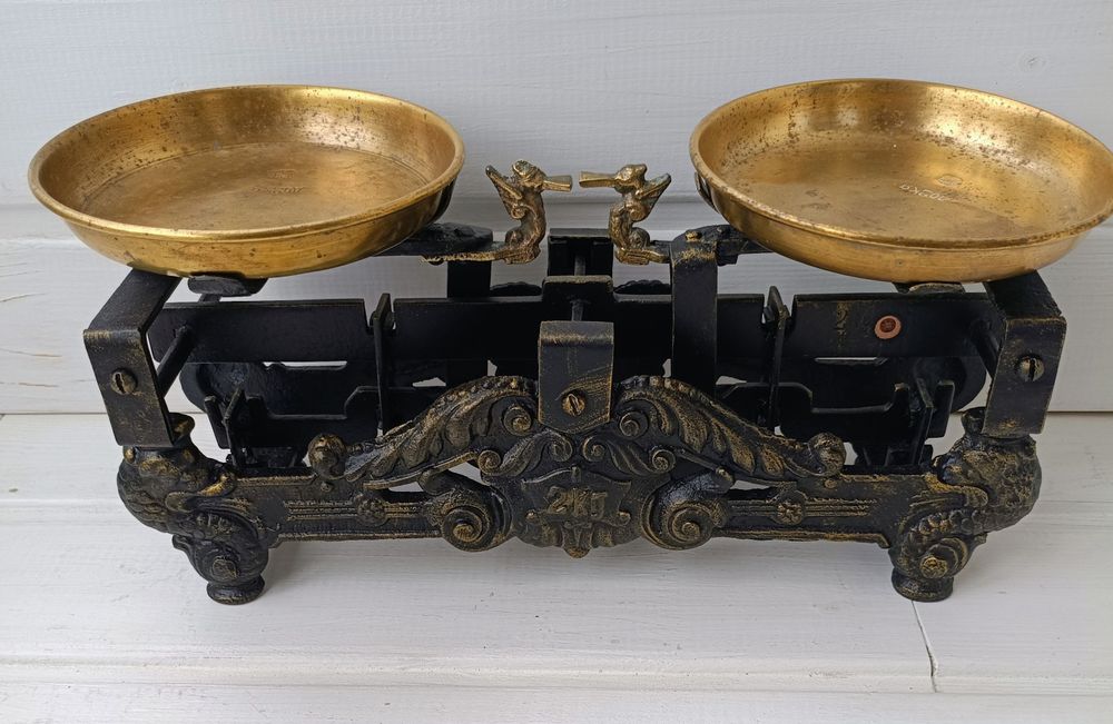 Старовинні невеликі торгівельні  ваги на 2 кг , Австро-Угорщина