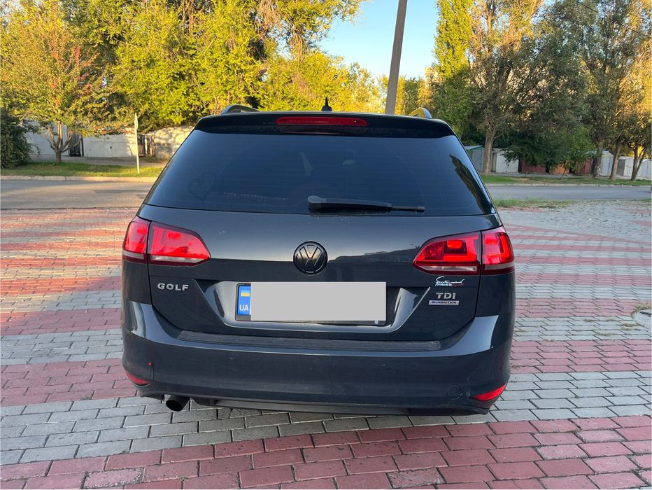 Гольф 7 универсал 1,6 тди