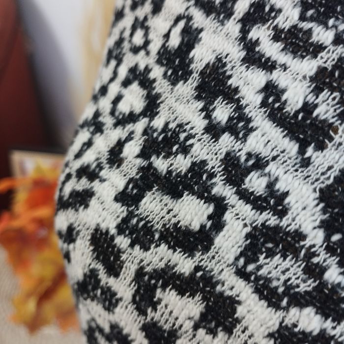 Sweter bluzka Vero Moda oversize S / 42  zwierzęcy print, czarno bialy