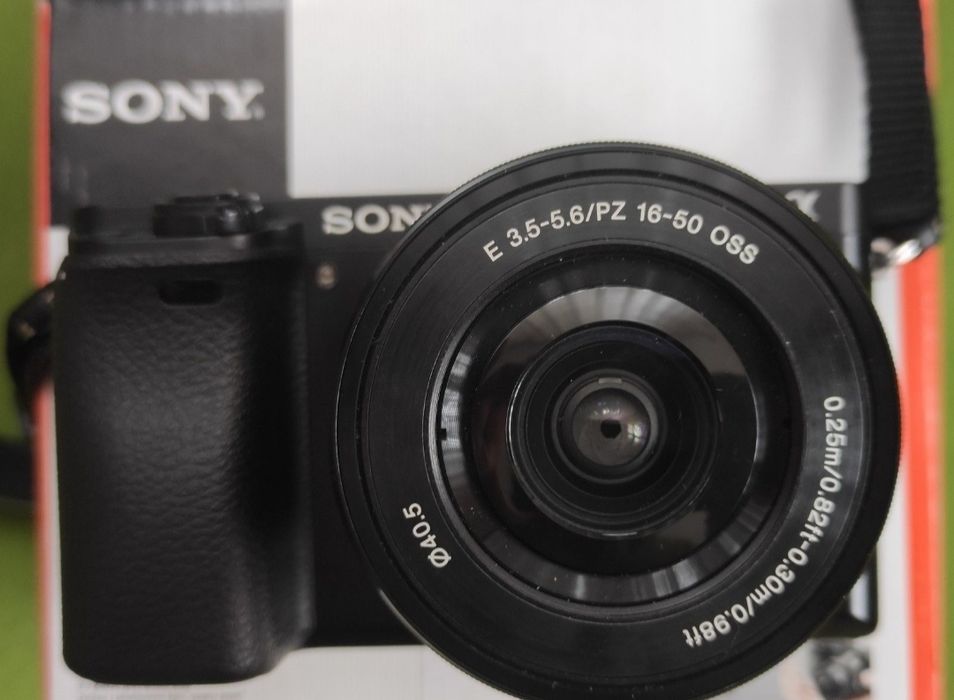 Фотоапарат  Sony a6000