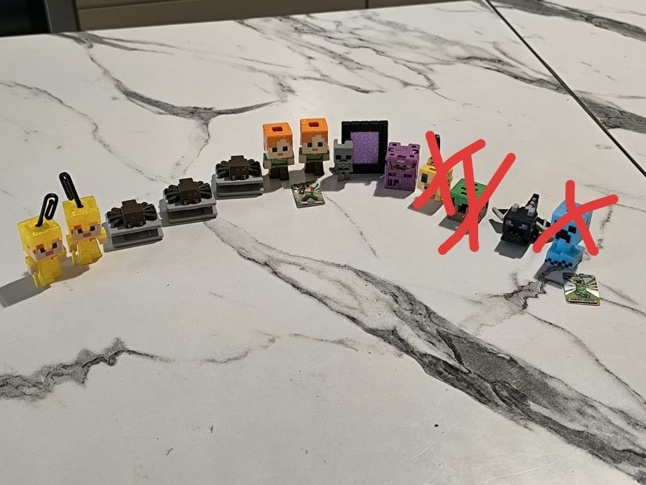 Фігурки Kinder Joy Minecraft лише продаж