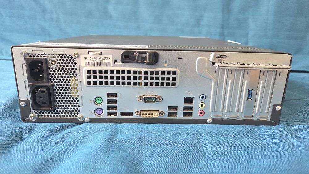 Komputer fujitsu E900 E90+