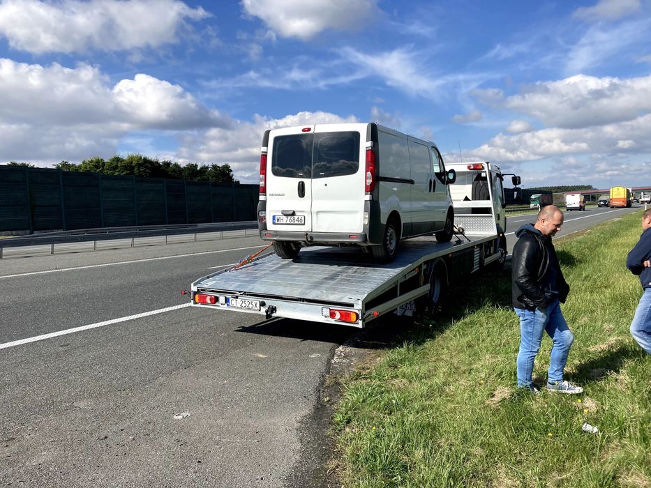 Pomoc drogowa wypadek holowanie autostrada, awaryjny, rozruch naprawa