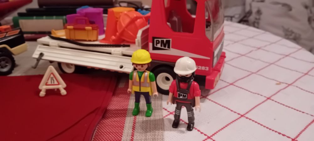 Various Playmobil Sets64284872867587123