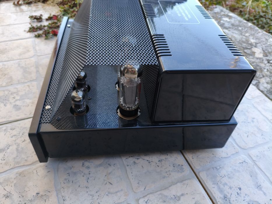 Amplificador a valvulas Classe A Como Novo
