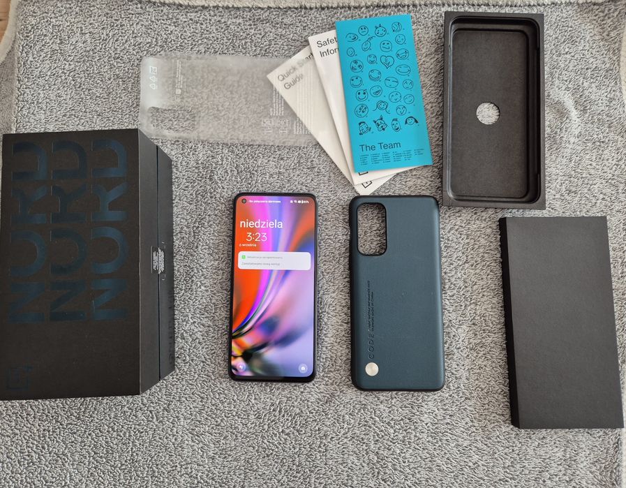 Smartfon OnePlus Nord 2 5g 8Gb RAM 128Gb pamięci. Obsługa dwóch kart SIM. ZADBANY!!