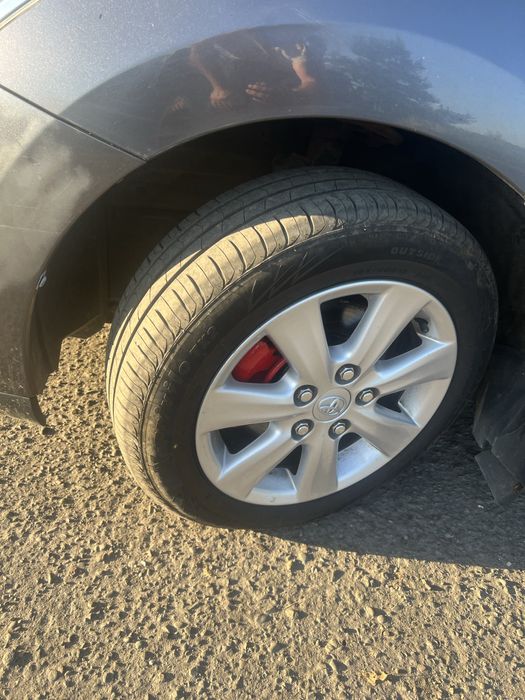 Тойота ауріс свіжопригнана