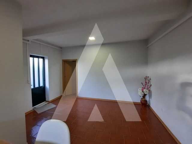 Moradia T1 em Aguada de Baixo para arrendamento