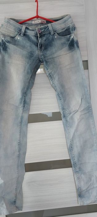 Spodnie jeansowe dżinsowe dziny rurki proste biodrowki S M na wysoką o