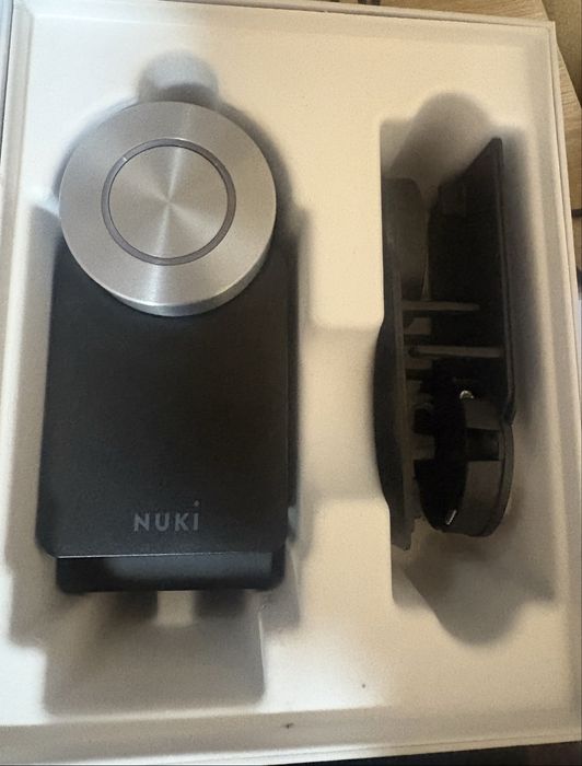 Смарт замок двірний Nuki smart lock pro