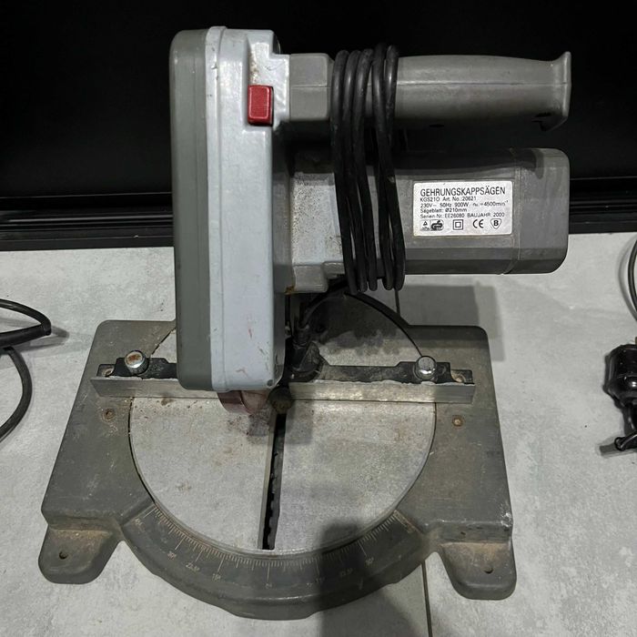 Ukośnica model: KGS210 | Używana |