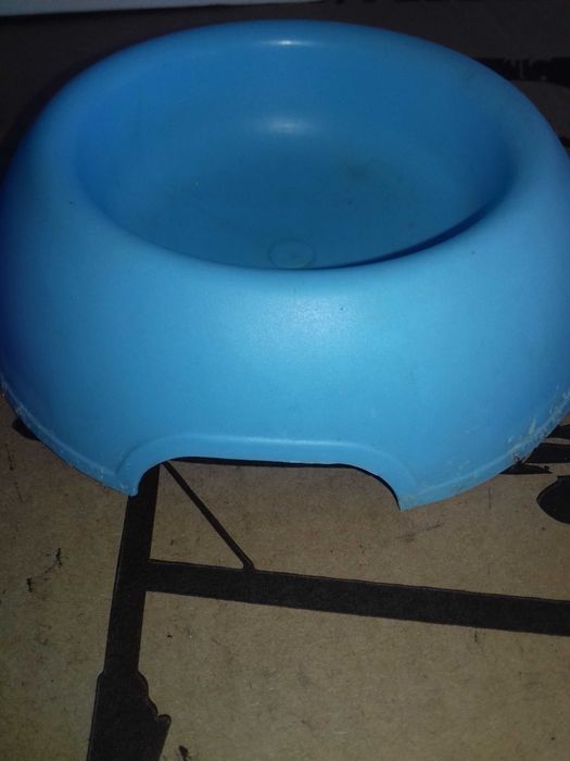 Пластикова миска для котів 2 штуки - лот!