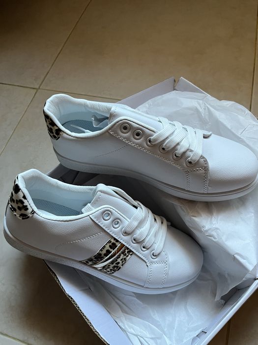 NOVOS / Tenis novos n 39