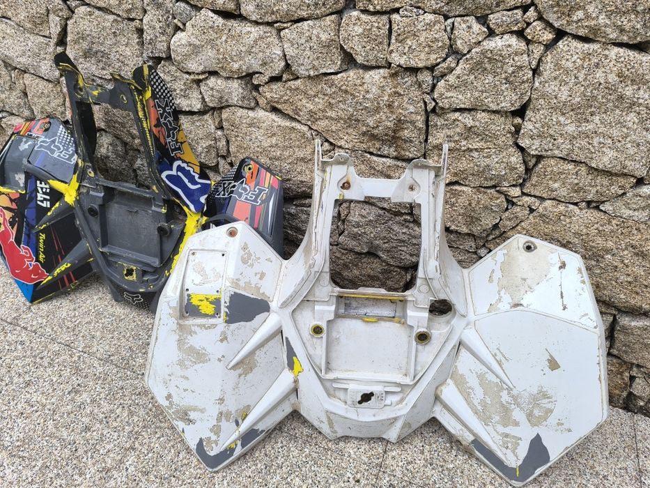 Plástico traseiro Suzuki LTR 450
