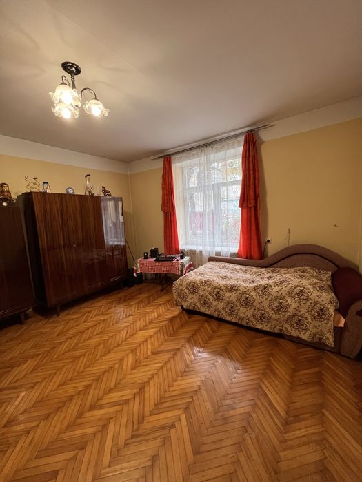 Продаж будинку по вул. Козачука