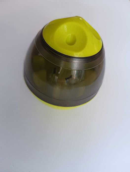 Zabawka jajko na smaczki kula smakula zabawka interaktywna na jedzenie