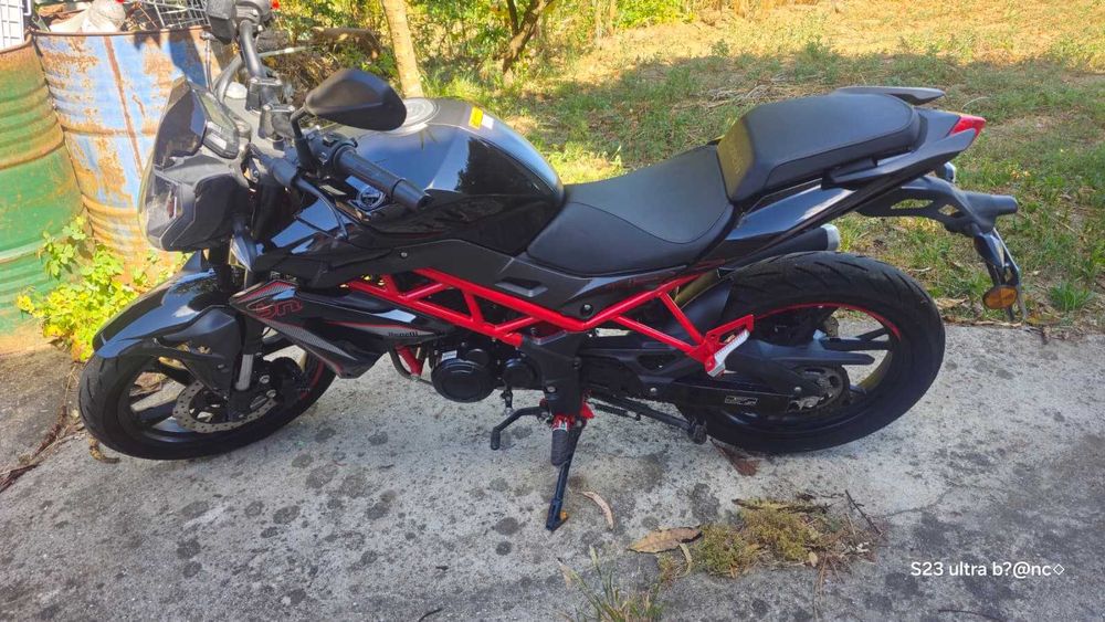 moto BN 125    2024