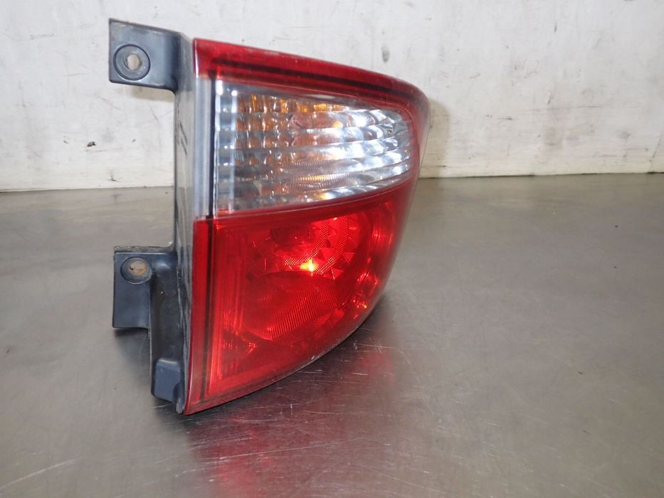 LAMPA LEWA TYLNA SSANGYONG KYRON 83601-09
