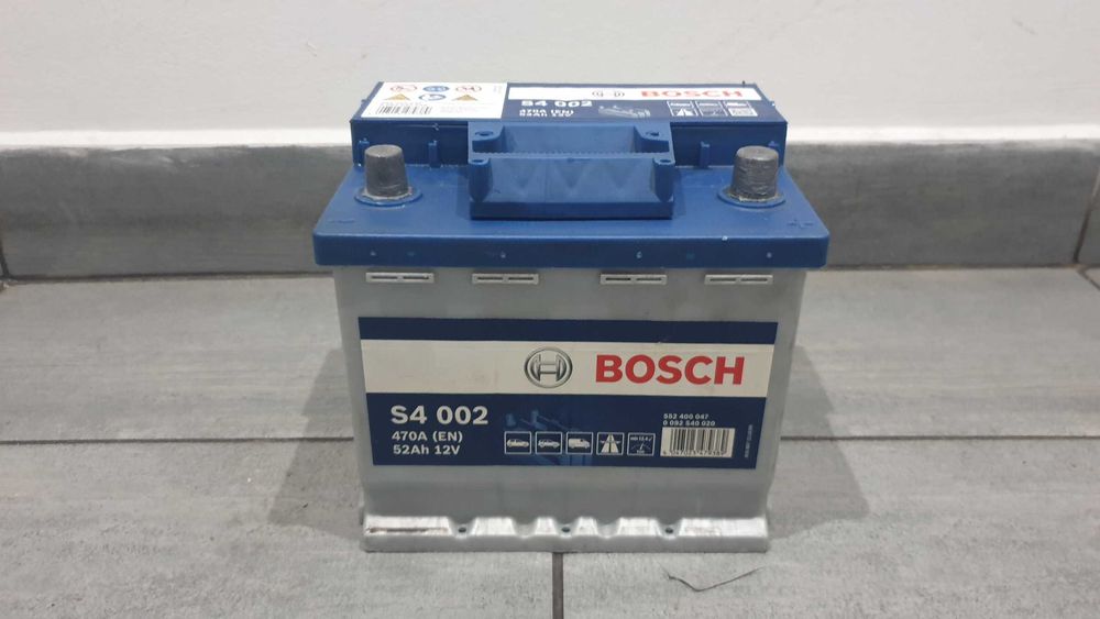 Akumulator używany BOSCH 12V 52AH 470A