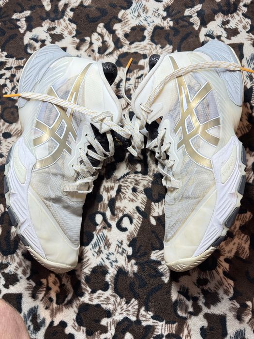Волейбольні кросівки asics metarise 44р