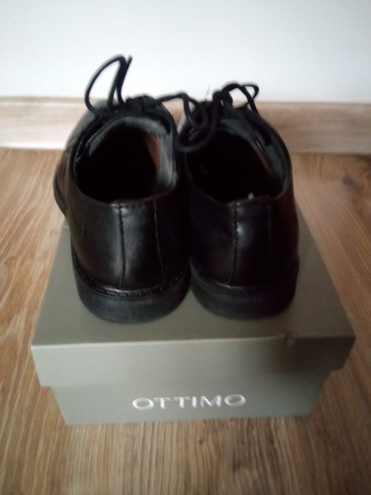 Eleganckie buty Ottimo r.35 czarne wiązane wkładka 22 cm