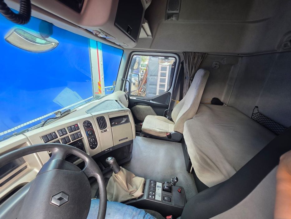 Renault Premium  Renault Premium 450DXI Low Deck